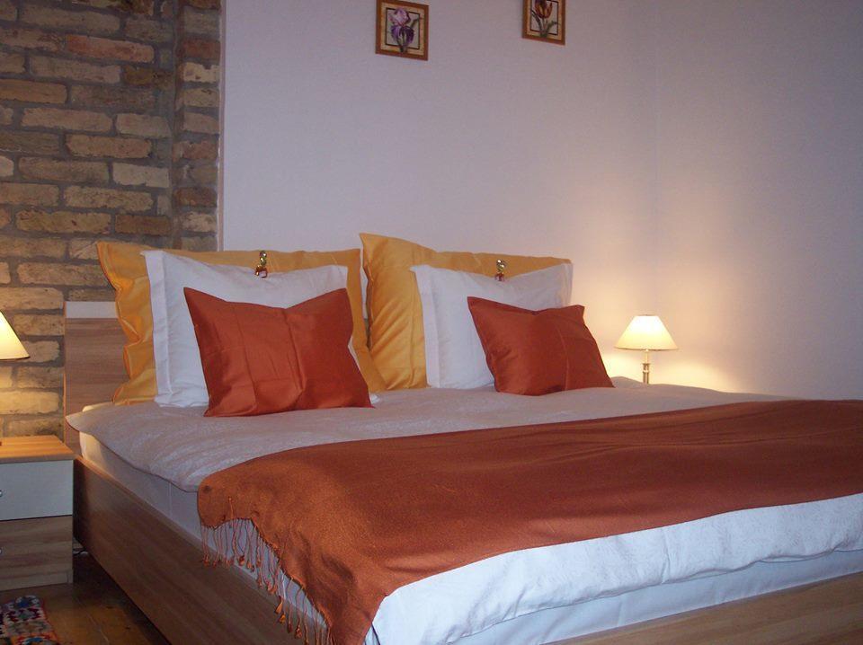 Resort La Tulipe Noire Cegledbercel Ngoại thất bức ảnh